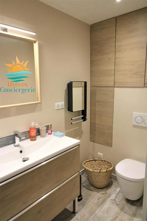 Hyeres-Plage -T2 Neuf Rdj Clim Wifi - La Capte By Hc Apartment 0*, Hyeres